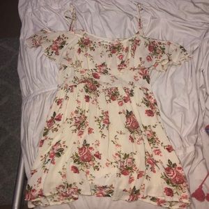 Cold Shoulder Abercrombie dress!